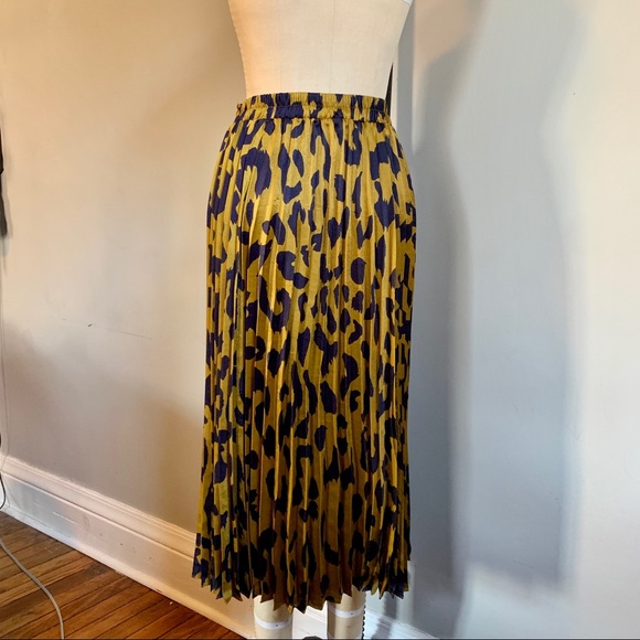 Shopbop Moon River Pleated Accordion silk midi skirt leopard print - Picture 6 of 7
